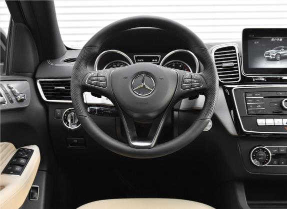 奔驰GLE轿跑 2018款 GLE 400 4MATIC 轿跑SUV 中控类   驾驶位