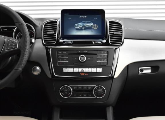 奔驰GLE轿跑 2018款 GLE 400 4MATIC 轿跑SUV 中控类   中控台