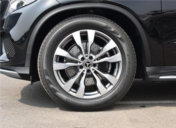 奔驰GLE轿跑 2018款 GLE 400 4MATIC 轿跑SUV 其他细节类   前轮