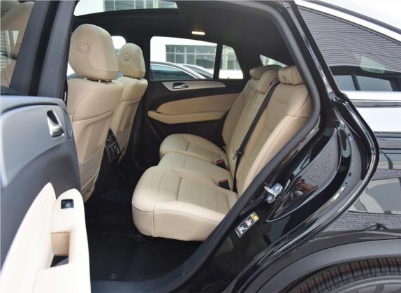 奔驰GLE轿跑 2018款 GLE 400 4MATIC 轿跑SUV 车厢座椅   后排空间