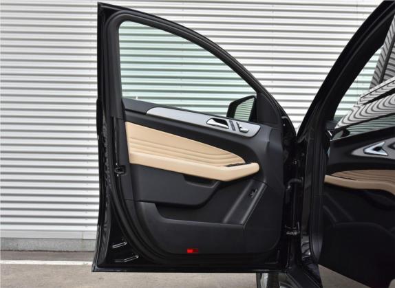 奔驰GLE轿跑 2018款 GLE 400 4MATIC 轿跑SUV 车厢座椅   前门板