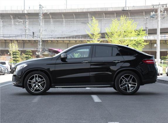 奔驰GLE轿跑 2018款 GLE 500 4MATIC 轿跑SUV 外观   正侧