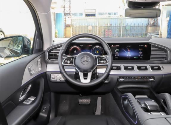 奔驰GLE轿跑 2020款 GLE 350 4MATIC 轿跑SUV 时尚型 中控类   驾驶位