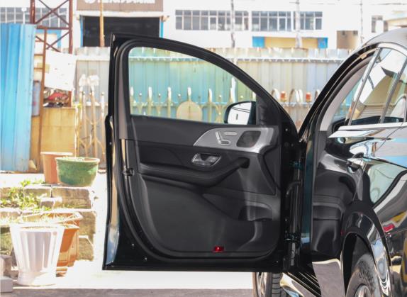 奔驰GLE轿跑 2020款 GLE 350 4MATIC 轿跑SUV 时尚型 车厢座椅   前门板