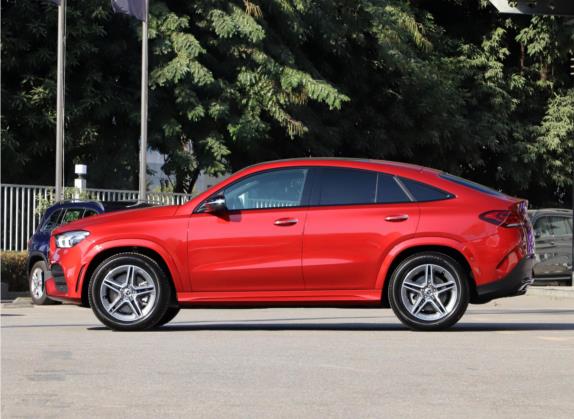 奔驰GLE轿跑 2020款 GLE 450 4MATIC 轿跑SUV 时尚型 外观   正侧