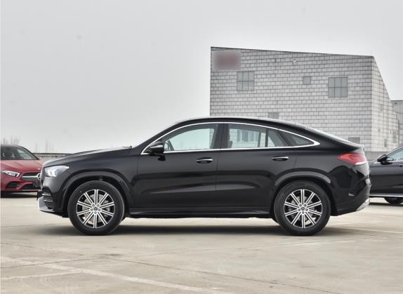 奔驰GLE轿跑 2022款 GLE 350 4MATIC 轿跑SUV 时尚型 外观   正侧