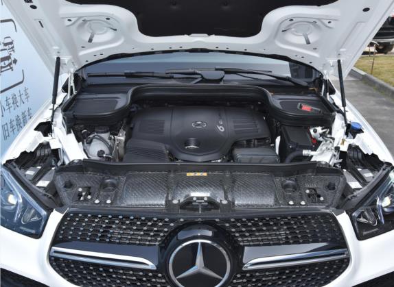 奔驰GLE轿跑 2022款 GLE 450 4MATIC 轿跑SUV 豪华型 其他细节类   发动机舱