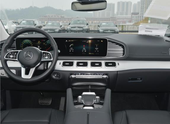 奔驰GLE轿跑 2022款 改款 GLE 350 4MATIC 轿跑SUV 豪华型 中控类   中控台