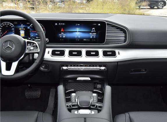 奔驰GLE轿跑新能源 2022款 GLE 350 e 4MATIC 轿跑SUV 中控类   中控台