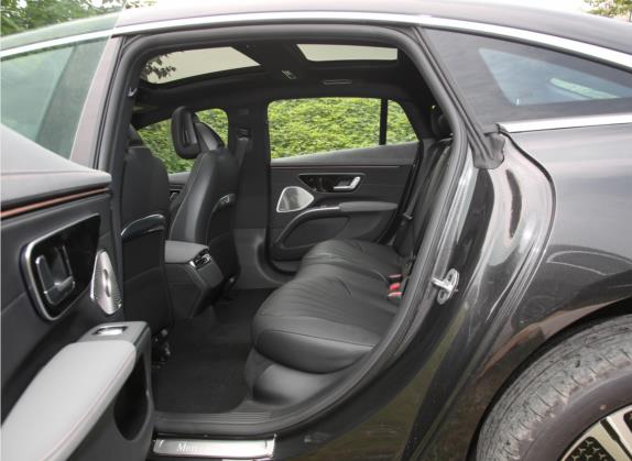 奔驰EQS 2022款 改款 450+ 豪华版 车厢座椅   后排空间