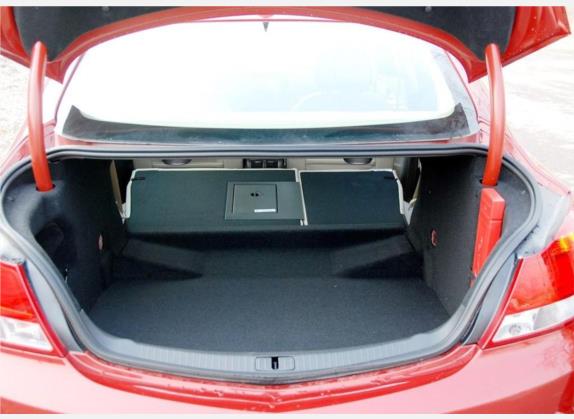 君威 2009款 2.4L 旗舰版 车厢座椅   后备厢