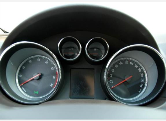 君威 2009款 2.0L 舒适版 中控类   仪表盘