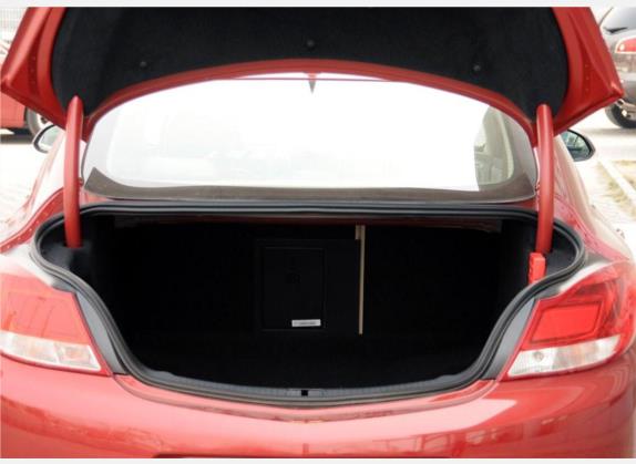 君威 2010款 2.0L 世博版 车厢座椅   后备厢