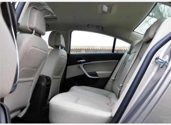 君威 2010款 2.4L 旗舰版 车厢座椅   后排空间