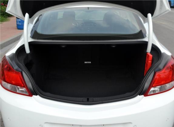 君威 2011款 GS 2.0T 超级运动版 车厢座椅   后备厢