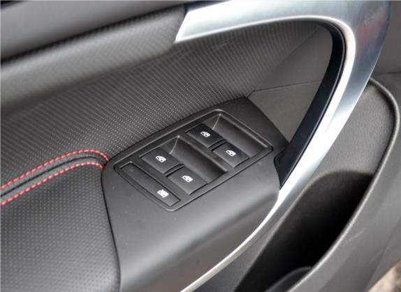 君威 2011款 GS 2.0T 超级运动版 车厢座椅   门窗控制