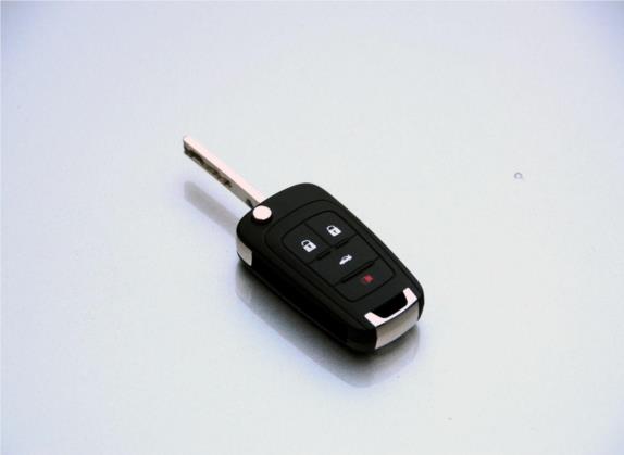 君威 2011款 2.4L SIDI旗舰版 其他细节类   钥匙