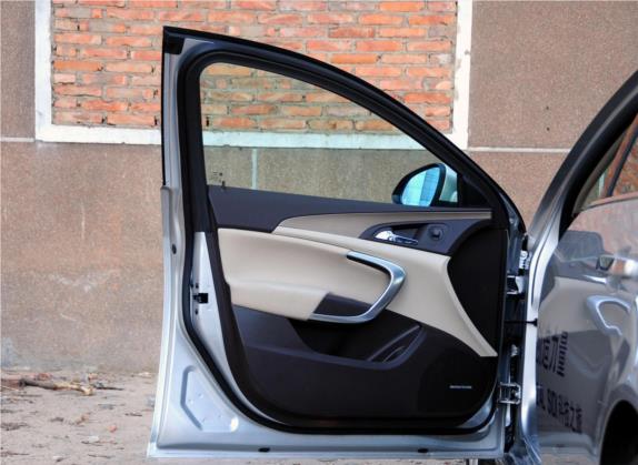 君威 2011款 2.4L SIDI旗舰版 车厢座椅   前门板