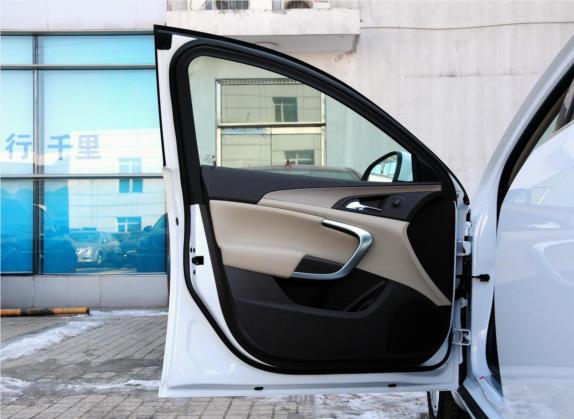 君威 2011款 2.4L SIDI精英版 车厢座椅   前门板
