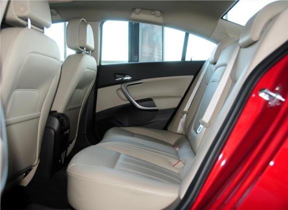 君威 2012款 2.0L 豪华版 车厢座椅   后排空间