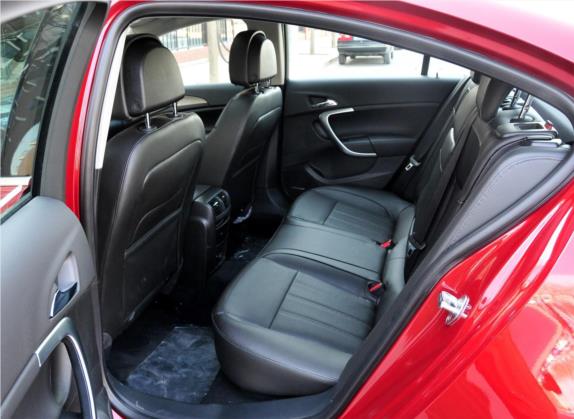 君威 2012款 2.4L SIDI旗舰版 车厢座椅   后排空间