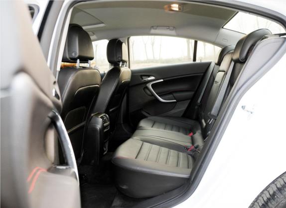 君威 2013款 GS 2.0T 豪情运动版 车厢座椅   后排空间