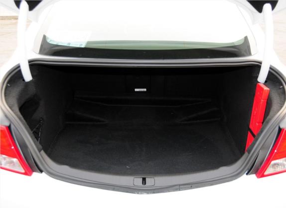 君威 2013款 GS 2.0T 豪情运动版 车厢座椅   后备厢