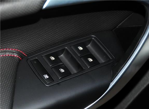 君威 2013款 GS 2.0T 纵情运动版 车厢座椅   门窗控制