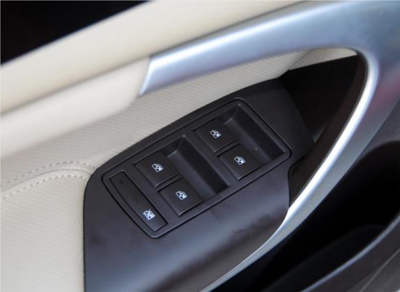君威 2014款 2.4L SIDI豪华时尚型 车厢座椅   门窗控制