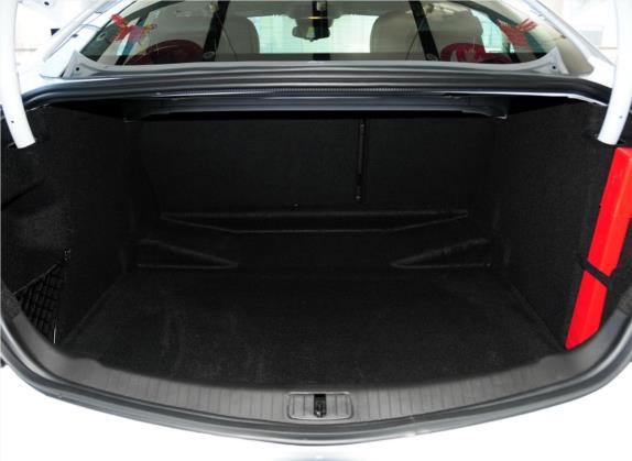 君威 2014款 1.6T 时尚技术型 车厢座椅   后备厢