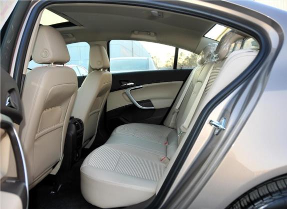 君威 2014款 2.0L 领先时尚型 车厢座椅   后排空间