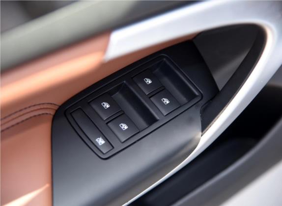 君威 2015款 GS 2.0T 豪情运动版 车厢座椅   门窗控制