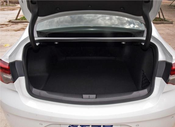 君威 2017款 20T 精英型 车厢座椅   后备厢