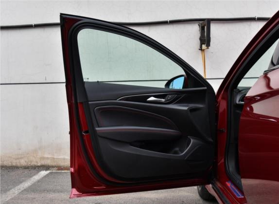 君威 2017款 GS 28T 豪华型 车厢座椅   前门板