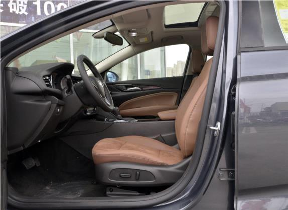 君威 2019款 20T 豪华型 国VI 车厢座椅   前排空间
