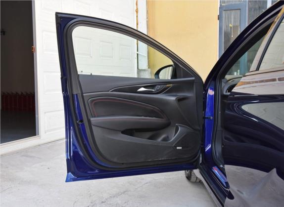 君威 2020款 GS 28T 尊贵型 车厢座椅   前门板