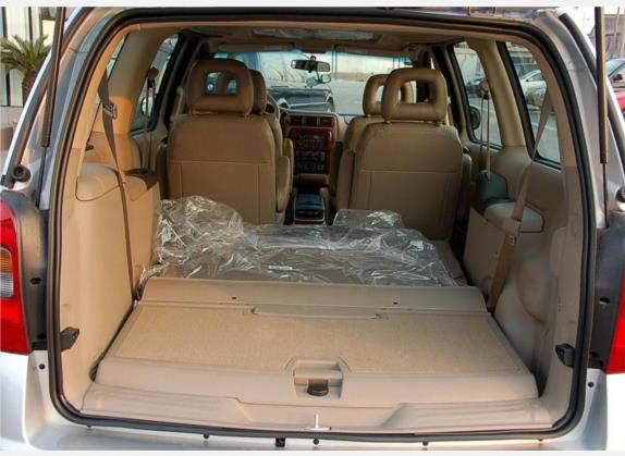 别克GL8 2007款 2.5L GT 精英版 车厢座椅   后备厢