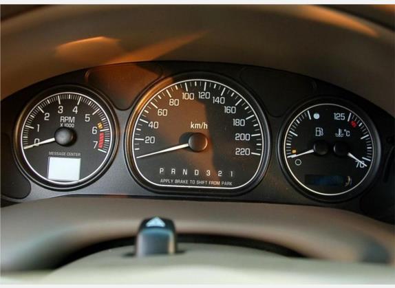 别克GL8 2007款 2.5L GT 精英版 中控类   仪表盘