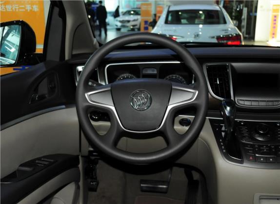 别克GL8 2013款 2.4L CT豪华商务舒适版 中控类   驾驶位