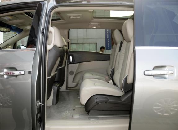 别克GL8 2013款 3.0L GT豪华商务豪雅版 车厢座椅   后排空间