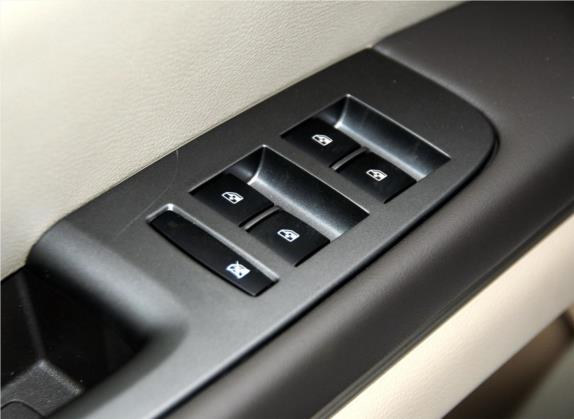 别克GL8 2013款 3.0L XT豪华商务旗舰版 车厢座椅   门窗控制