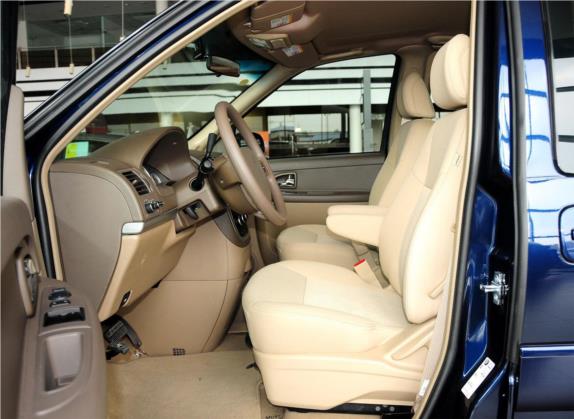 别克GL8 2013款 2.4L 舒适版 车厢座椅   前排空间