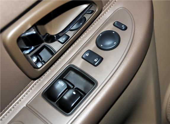别克GL8 2013款 2.4L 行政版 车厢座椅   门窗控制