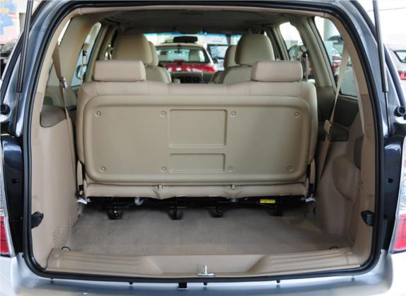 别克GL8 2014款 2.4L 经典版 车厢座椅   后备厢