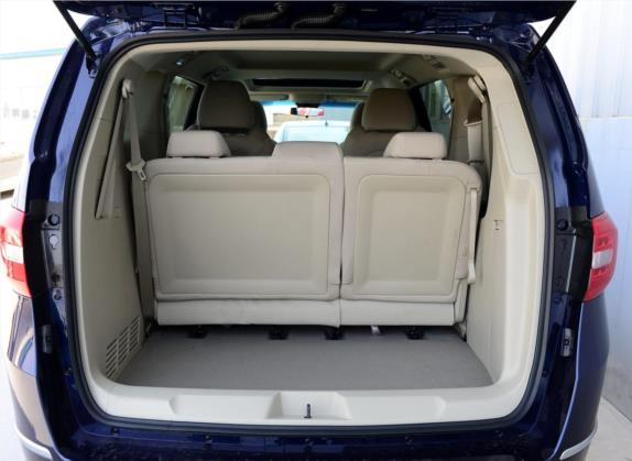 别克GL8 2014款 2.4L CT豪华商务舒适版 车厢座椅   后备厢