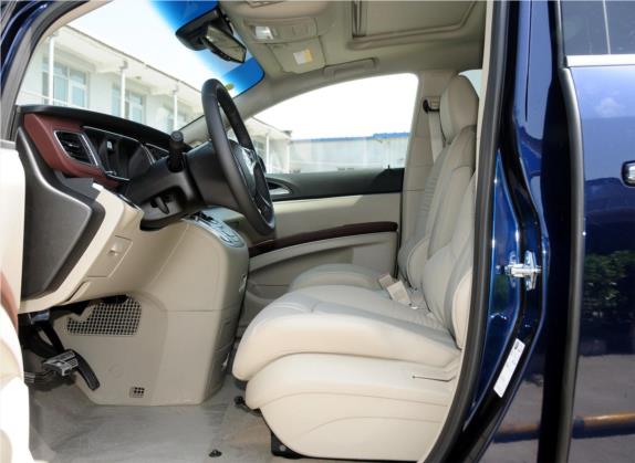 别克GL8 2014款 2.4L LT豪华商务行政版 车厢座椅   前排空间