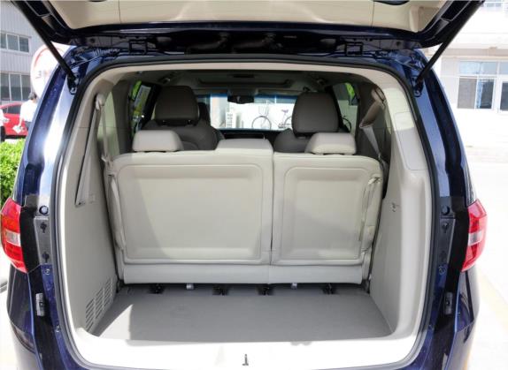 别克GL8 2014款 2.4L LT豪华商务行政版 车厢座椅   后备厢