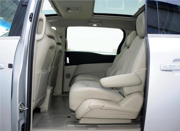 别克GL8 2014款 3.0L GT豪华商务豪雅版 车厢座椅   后排空间