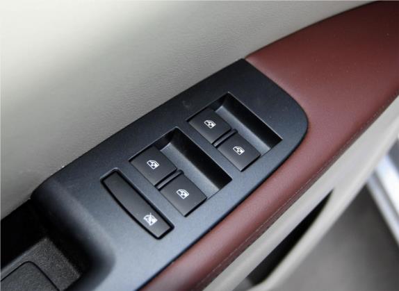 别克GL8 2014款 3.0L GT豪华商务豪雅版 车厢座椅   门窗控制
