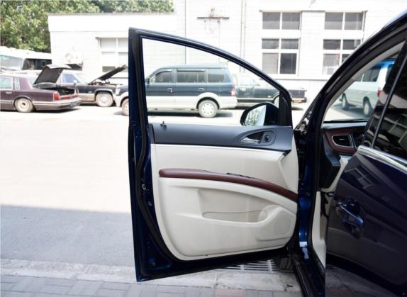 别克GL8 2015款 2.4L 豪华商务尊享版 车厢座椅   前门板